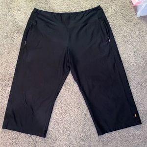 Lucy yoga capris